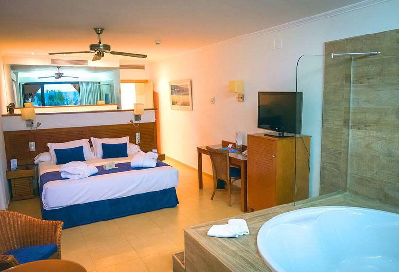 בית מלון כפרי Playamarina