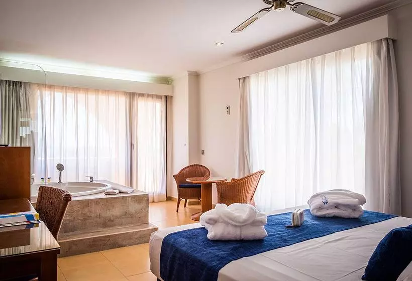 Отель Playamarina