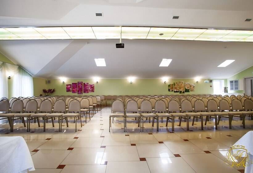 فندق Aleksandriya Peterhof