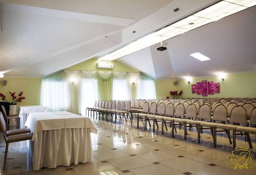 فندق Aleksandriya Peterhof