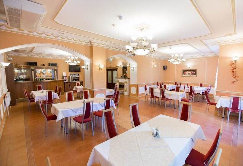 فندق Aleksandriya Peterhof