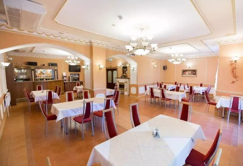 Hotelli Aleksandriya Peterhof