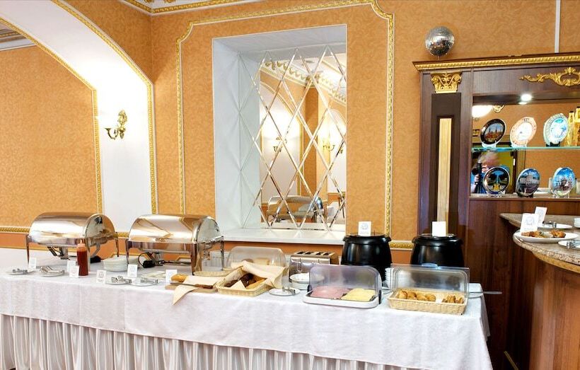 فندق Aleksandriya Peterhof