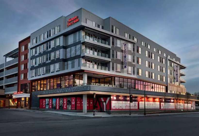 Hotelli Hampton Inn & Suites Watertown Boston