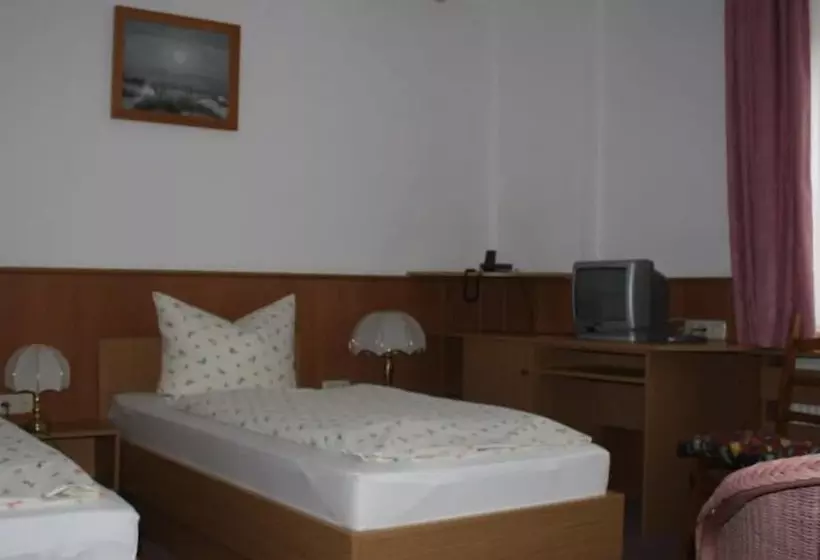 Hotelli Landgasthof Fuchsbau