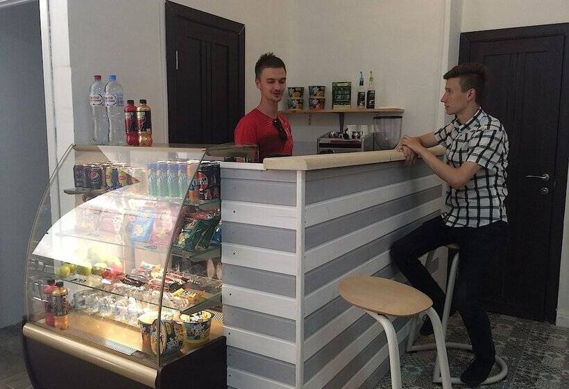 فندق Like Hostel