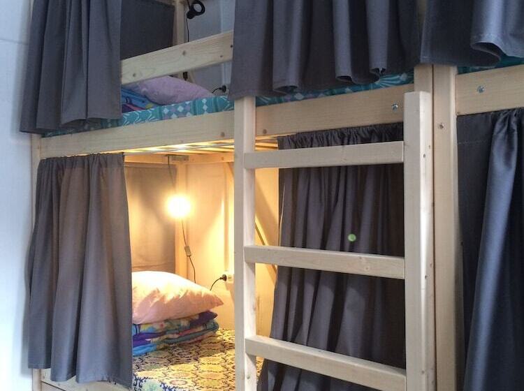 فندق Like Hostel