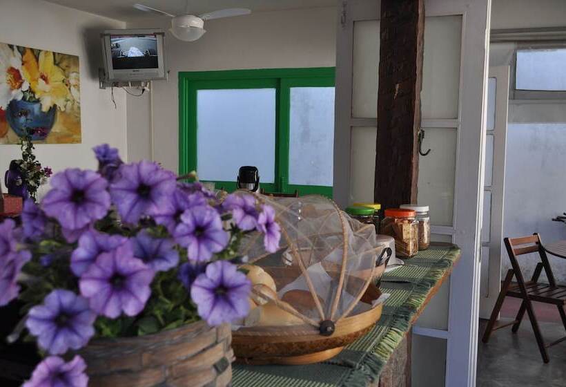 Otel Pousada Casa Das Rosas