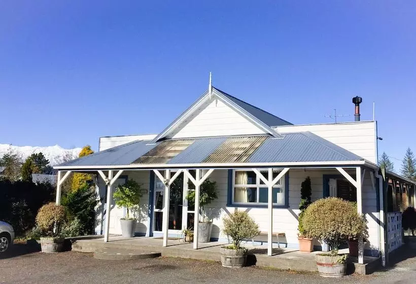 ホテル Tongariro Crossing Lodge