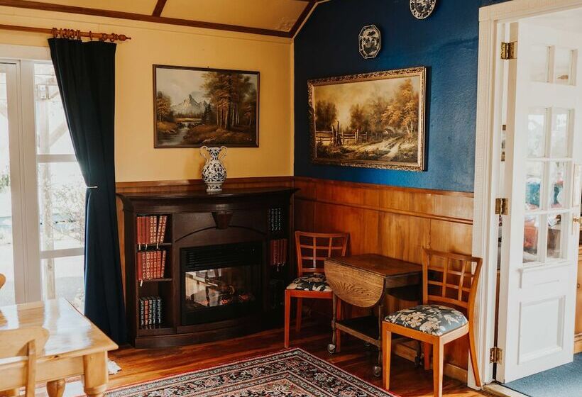 בית מלון כפרי Tongariro Crossing Lodge