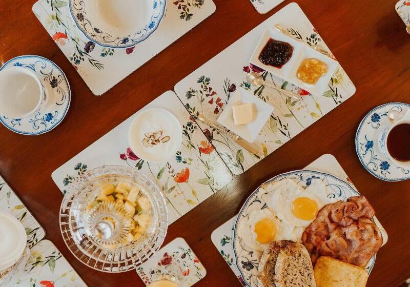 בית מלון כפרי Tongariro Crossing Lodge