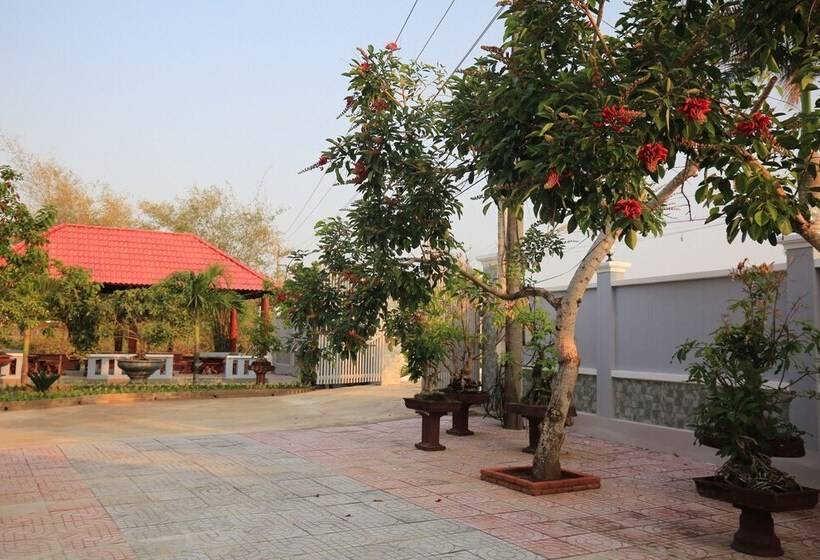 هتل Ven Song Riverside