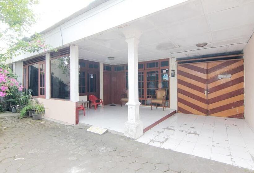 酒店 Wisma Sarjana Syariah  Khusus Putri