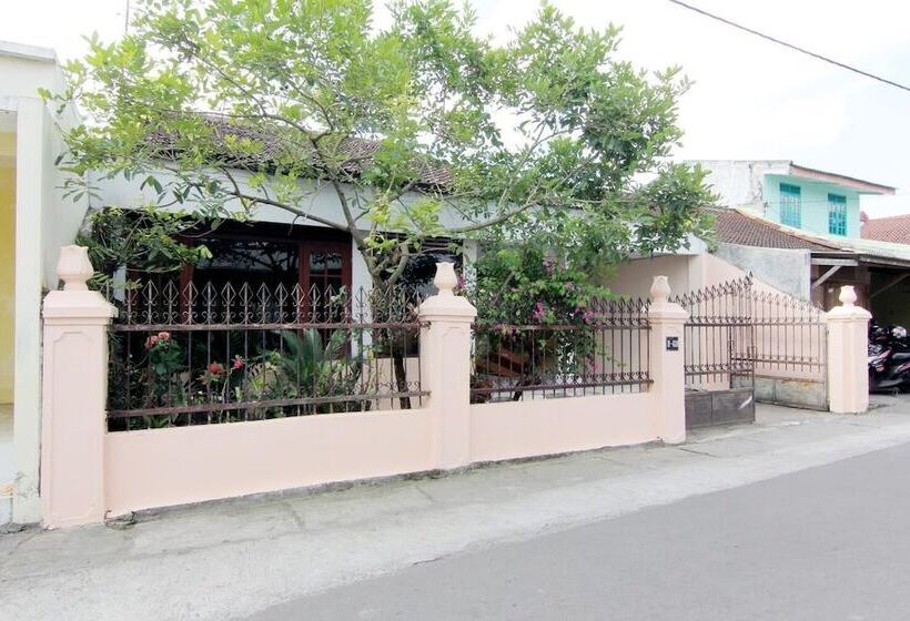 酒店 Wisma Sarjana Syariah  Khusus Putri