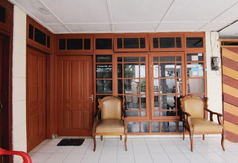 酒店 Wisma Sarjana Syariah  Khusus Putri