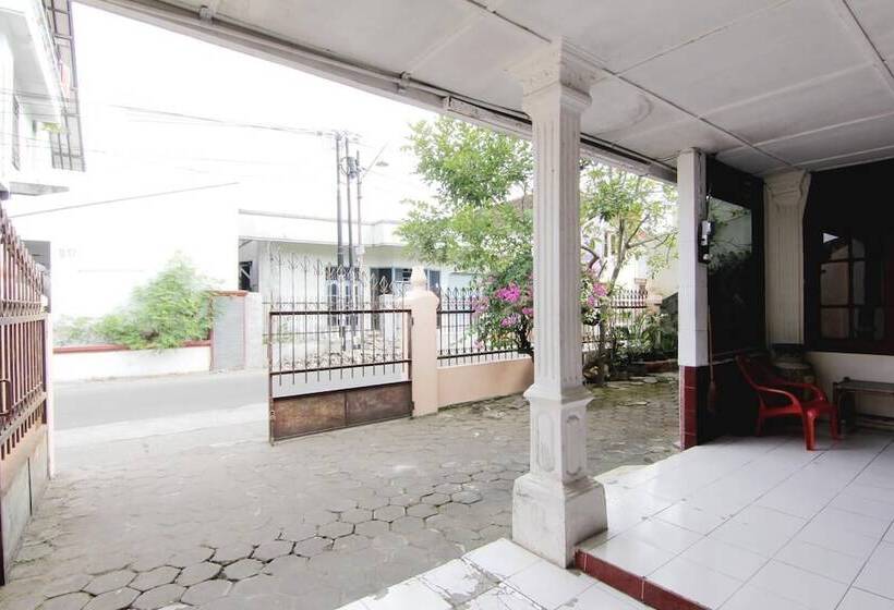 酒店 Wisma Sarjana Syariah  Khusus Putri