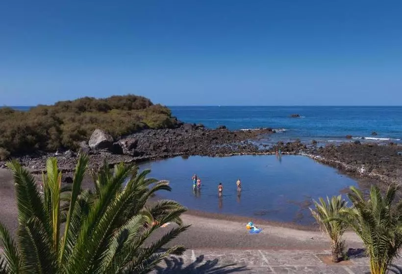 Apartamentos Charco Del Conde