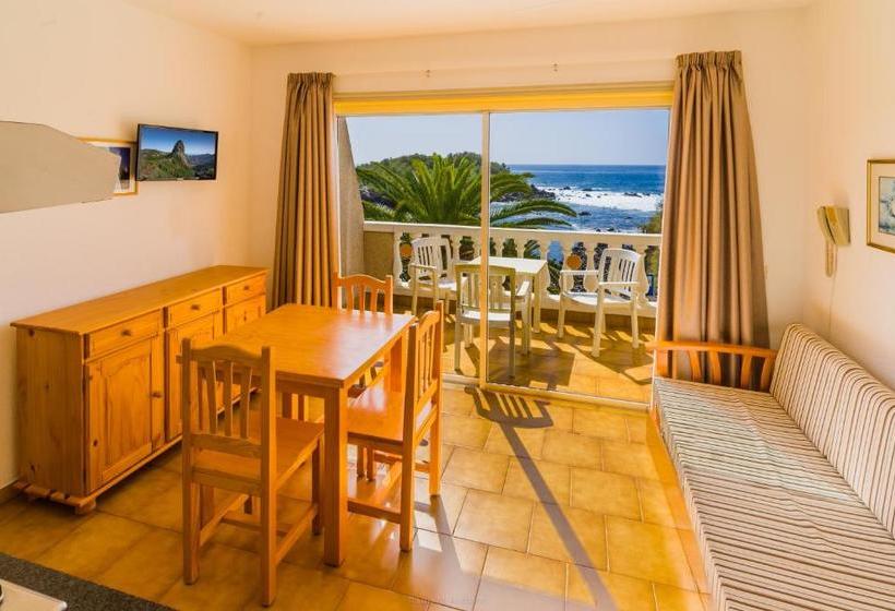 Apartamentos Charco Del Conde