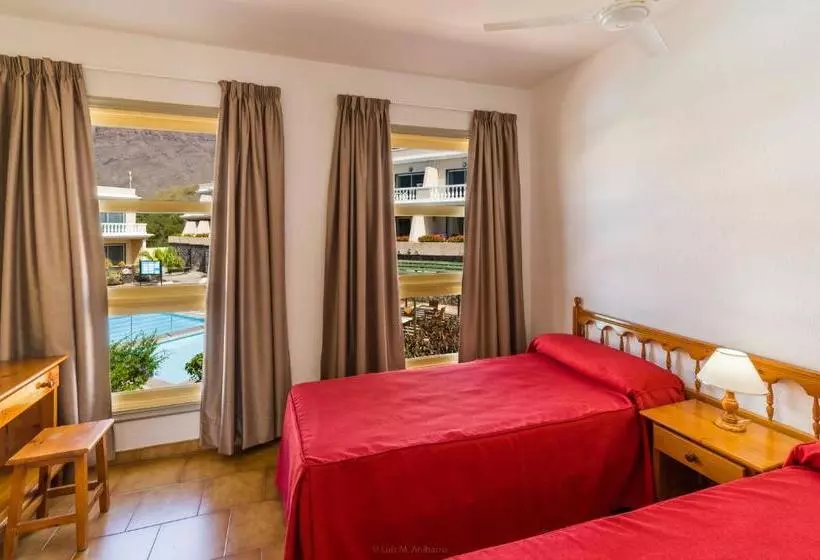 Apartamentos Charco Del Conde