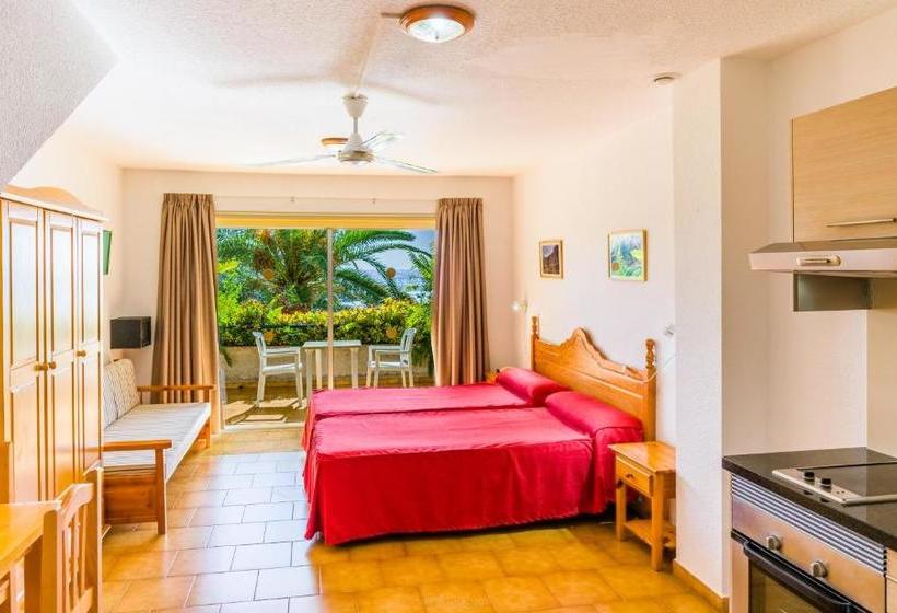 Apartamentos Charco Del Conde