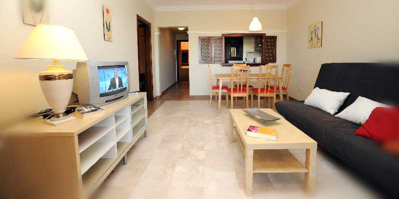 Apartamentos Leo Los Cisnes y Albatros