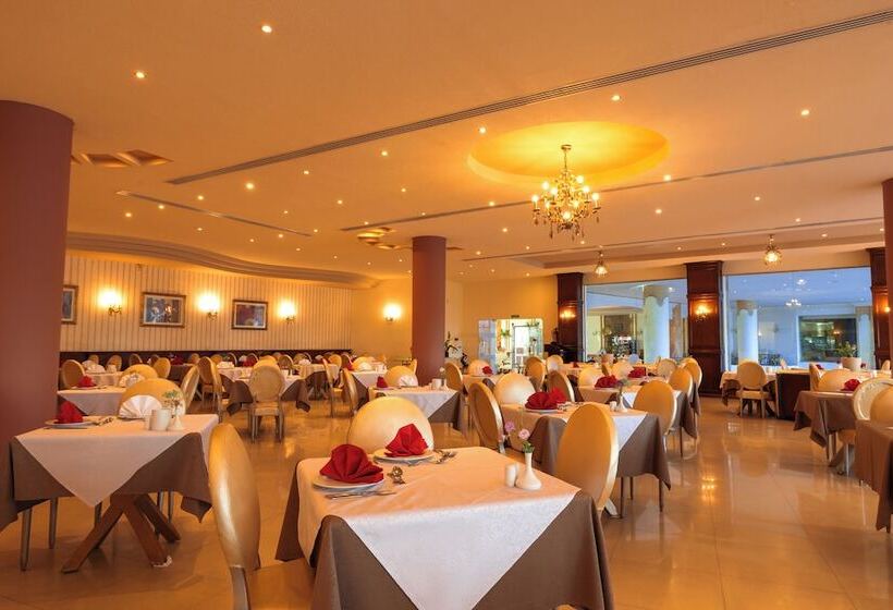 هتل Amwaj Oyoun Resort & Casino