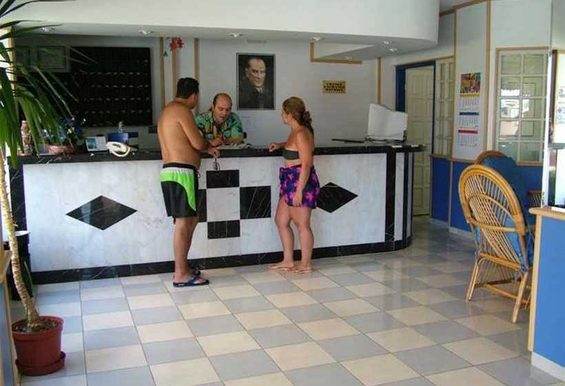 ホテル Astor Beach