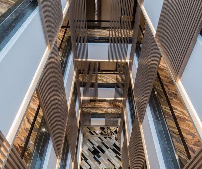 Отель Boudl Al Corniche