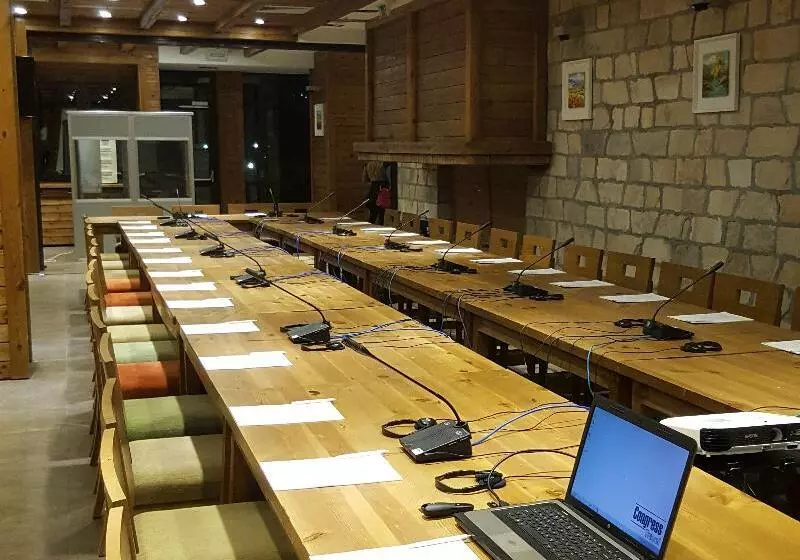 هتل Four Points By Sheraton Kolasin