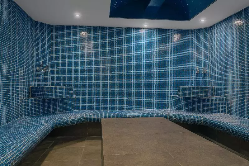 هتل Four Points By Sheraton Kolasin