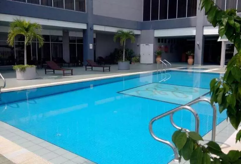 호텔 Grand Continental  Kuala Terengganu