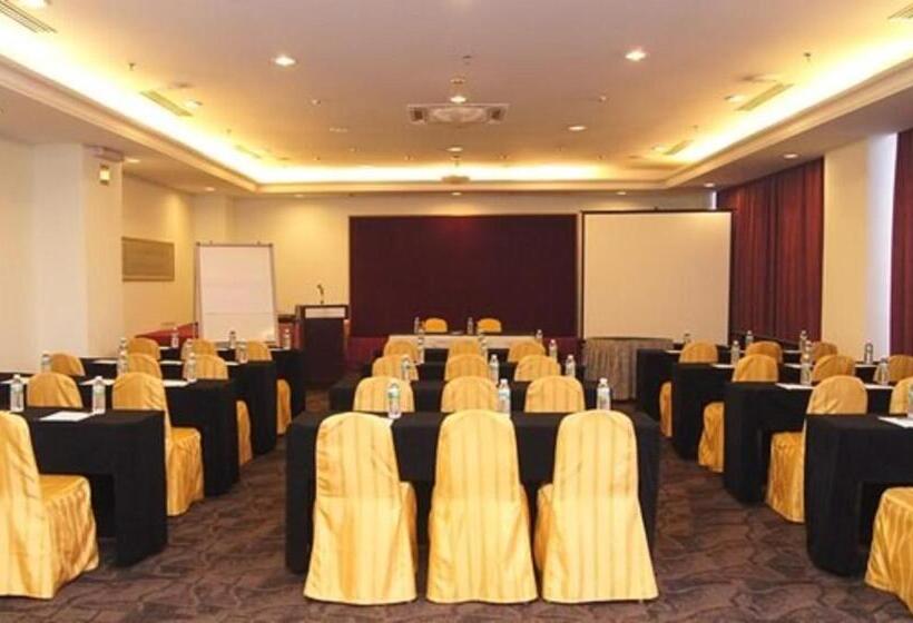 호텔 Grand Continental  Kuala Terengganu