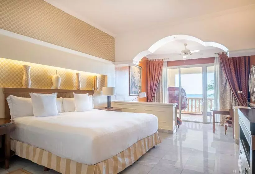 ホテル JOIA Paraíso by Iberostar - Adults Only