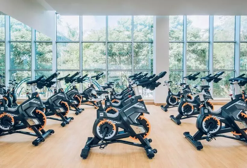 호텔 Iberostar Waves Paraíso Beach