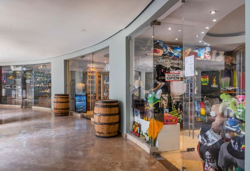 هتل Iberostar Selection Rose Hall Suites