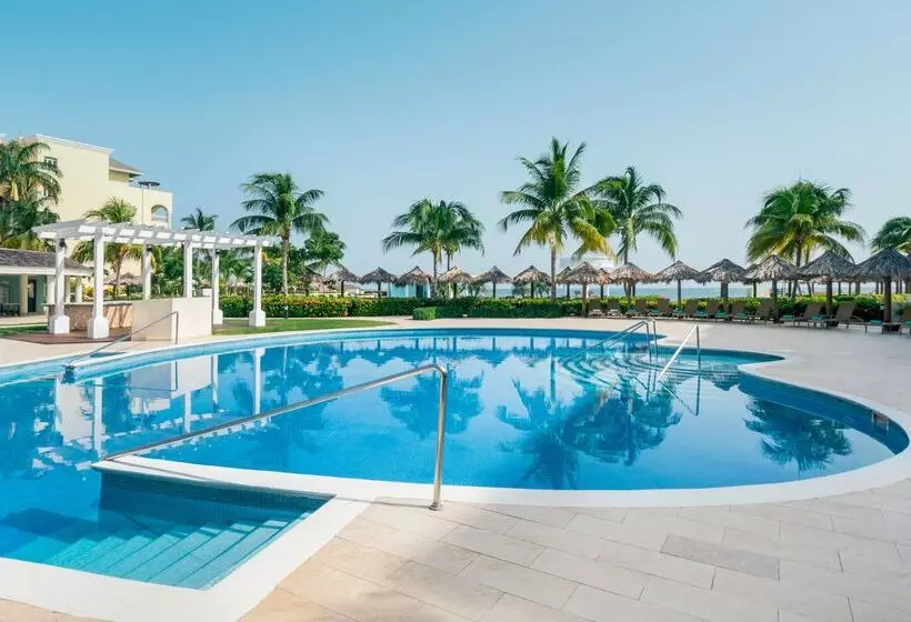 هتل Iberostar Selection Rose Hall Suites