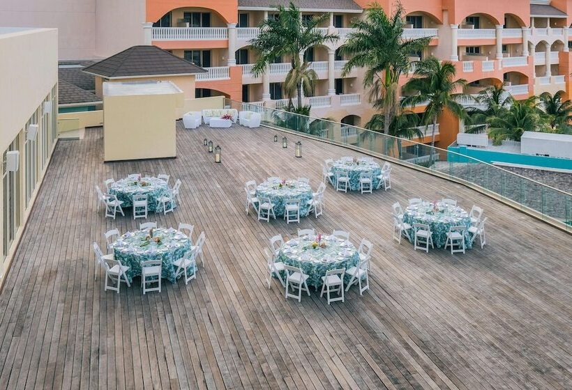 هتل Iberostar Selection Rose Hall Suites