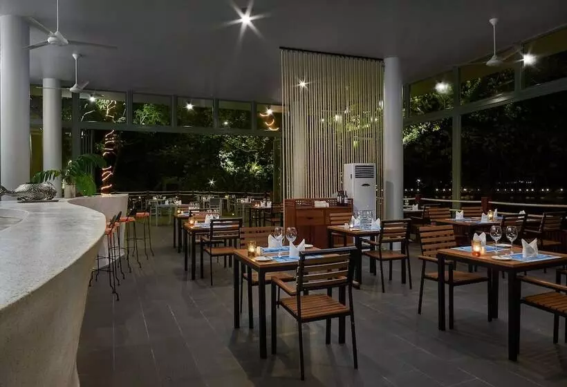 Independence Hotel Resort & Spa