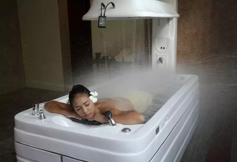 Independence Hotel Resort & Spa