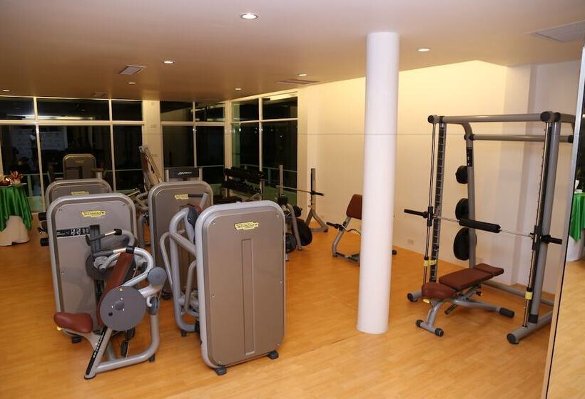 Independence Hotel Resort & Spa