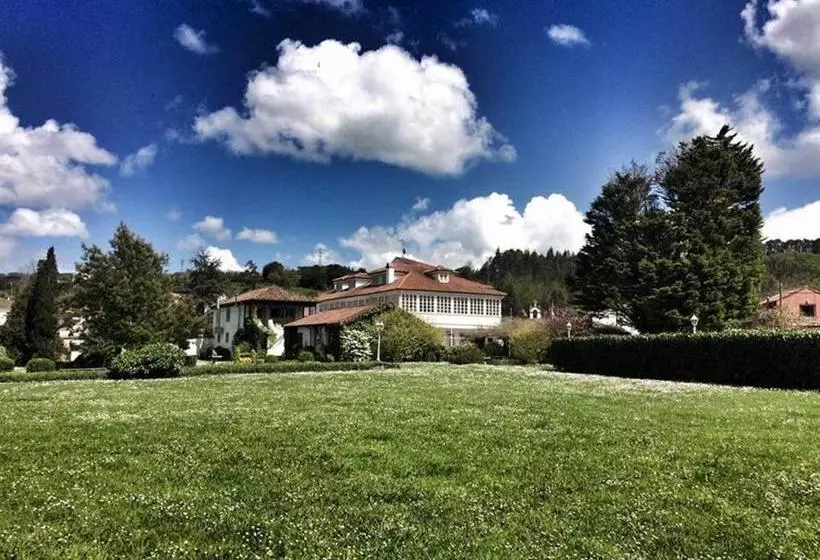 هتل La Casona De Amandi