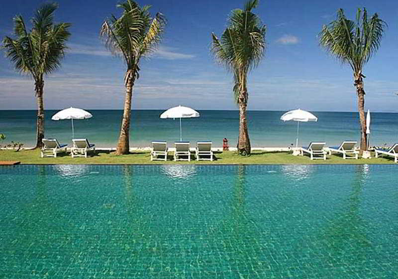 בית מלון כפרי Lanta Casuarina Beach Resort   Sha Plus