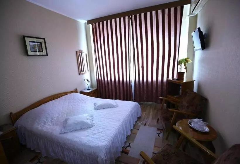 Отель Moldova