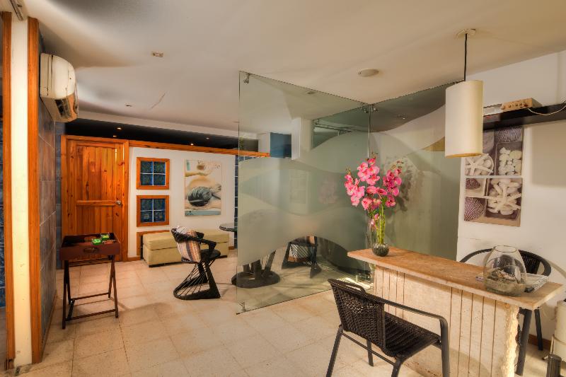 هتل Santorini Express Y Cabañas