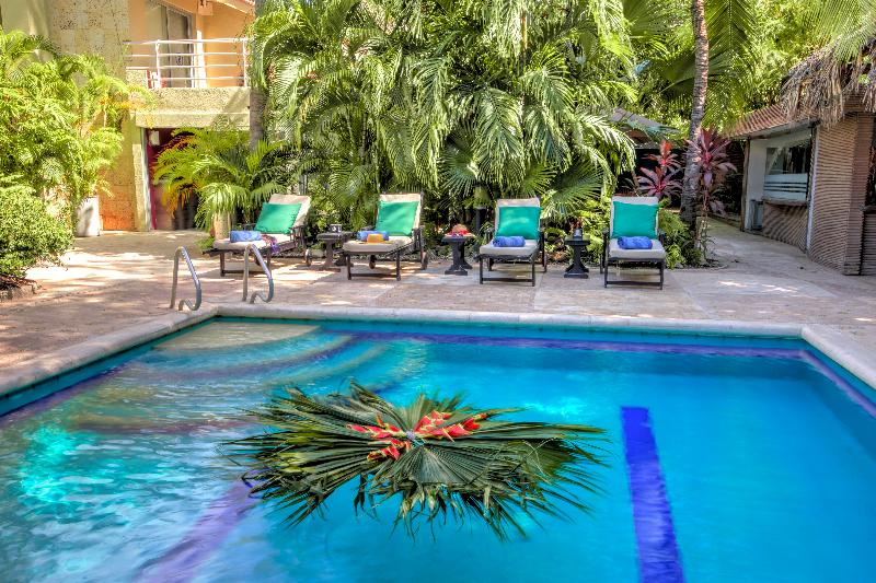 هتل Santorini Express Y Cabañas