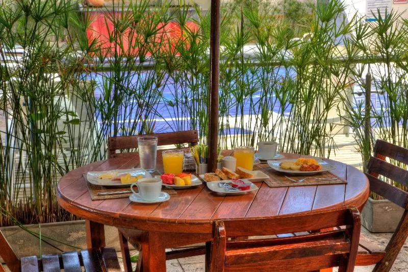 Otel Santorini Express Y Cabañas