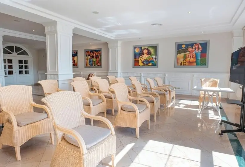 استراحتگاه Eurostars Grand Cayacoa