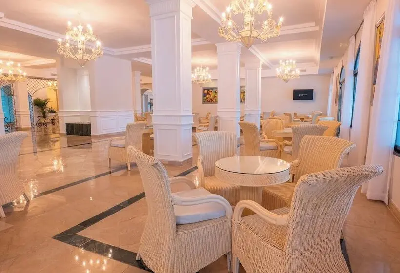 استراحتگاه Eurostars Grand Cayacoa