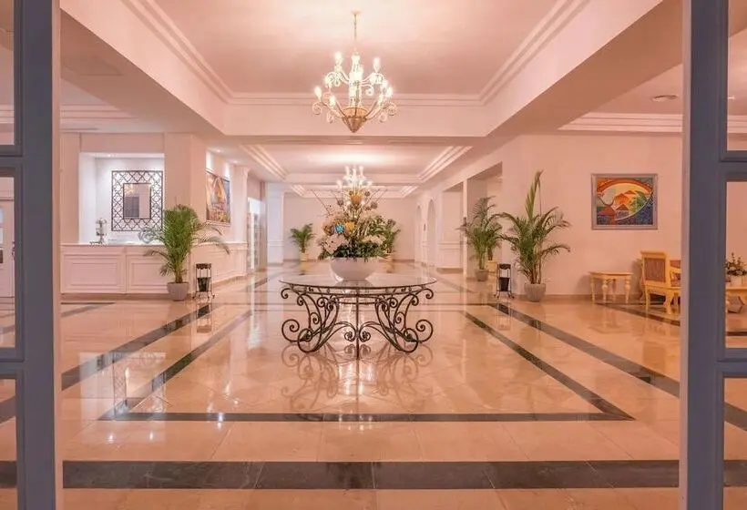 استراحتگاه Eurostars Grand Cayacoa