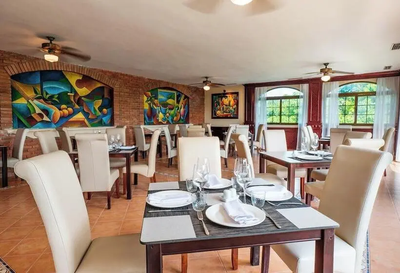 استراحتگاه Eurostars Grand Cayacoa